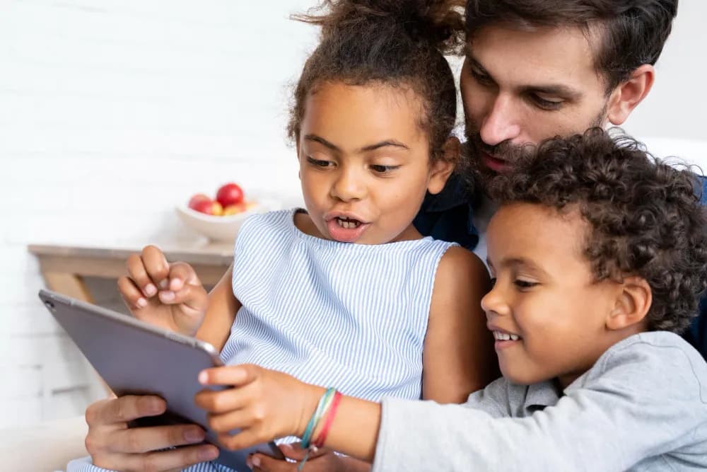 Apps for Daycare Providers and Parents: Tools That Keep Everyone Connected